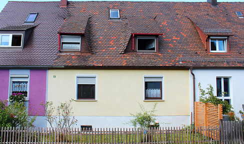 Mid-terrace house with two apartments and garden in quiet residential area
