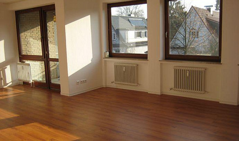 Spacious 3-room apartment Fitted kitchen Balcony in the Gete