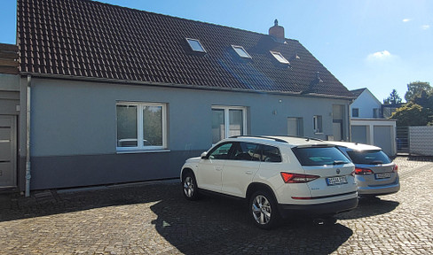 Modern 4-room apartment (ground floor/basement) with own garage in BS-Broitzem