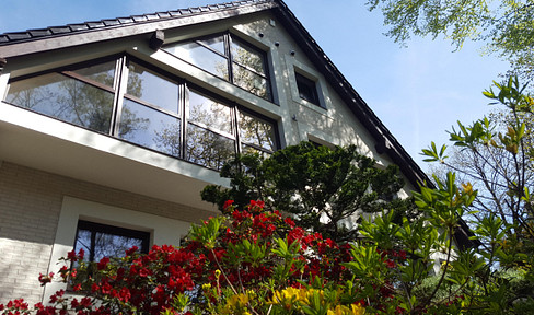 Free of commission: Apartment building in the countryside