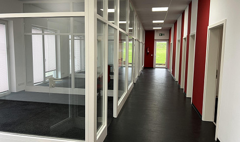 Modern office in Lübbecke - available immediately!