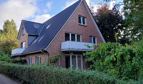 A space-saving property with potential: This 6-room semi-detached house features a garden and a flexible layout.