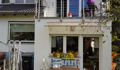 Two-family corner house with 2 entrances in Cologne Heimersdorf