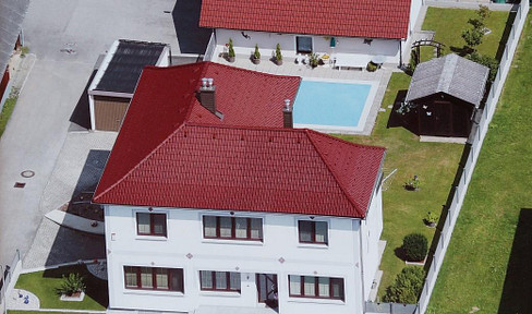 Spacious detached/ semi-detached house in 3900 Schwarzenau