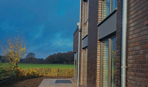 Exclusive architect-designed semi-detached house for rent near Hamburg