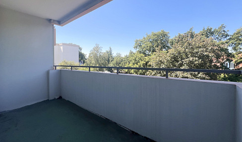 Commission-free 3-room apartment with balcony and elevator | No commission fees | Available immediately.