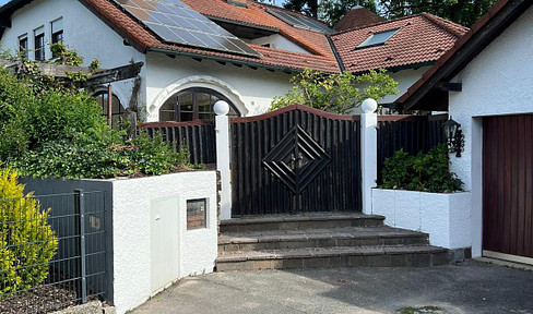 Diskrete Unternehmervilla in Bestlage von Röttenbach