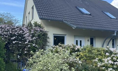 Modern seaside house in a prime location between Kühlungsborn and Heiligendamm.