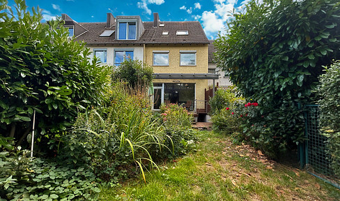 Commission-free: Family-friendly terraced house with garden & garage in Cologne-Lövenich