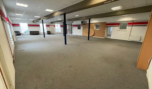 Flexible commercial space / office / warehouse in Gudensberg-Deute