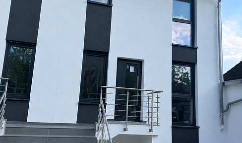 Exklusives Neubau-Reiheneckhaus (KfW 40) mit Garage in Top-Lage von Bad Homburg