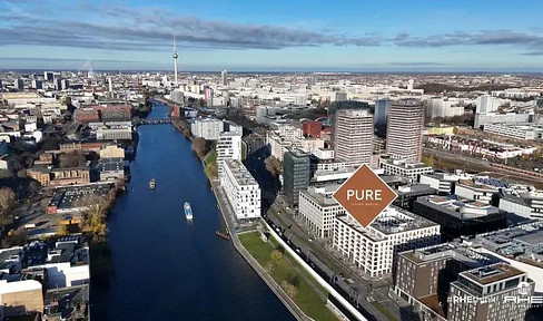 Furnished apartment with a dream view of the East Side Gallery / Spree