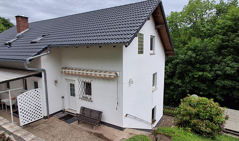 Cozy two-family house with large garden!