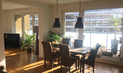 Bright, modern city maisonette apartment on the canal