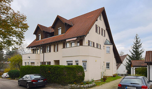 Sunny 3.5-room apartment with balcony, stage and garage parking space