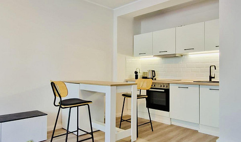 First occupancy! Fully furnished 2-room designer apartment with balcony & air conditioning in central Pempelfort