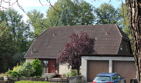 GR0ßZÜGIGES EINFAMILIENHAUS IN SIEWISCH/DREBKAU