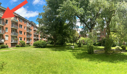 Sunny and bright condominium with park in Hamburg-Eppendorf