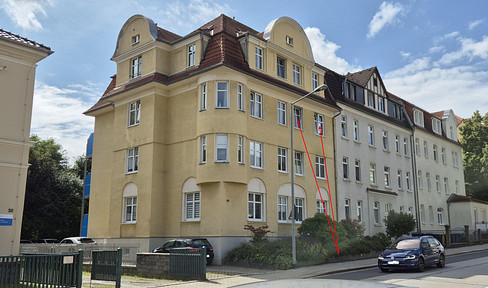 Refurbished 2-R apartment with large south-facing balcony near EKZ Husarenhof - first occupancy