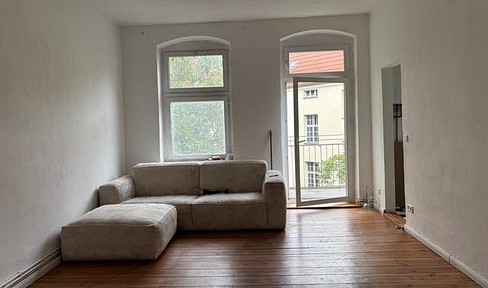 Beautiful bright small apartment for sale in Graefekietz