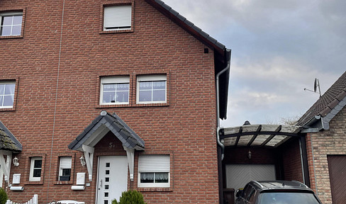 Pretty, light-flooded semi-detached house for rent in Buir