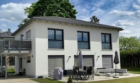 As good as new KfW-40 detached house (built 2023) with heat pump, PV system & 6 rooms