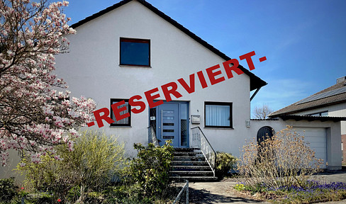 Einfamilienhaus in ruhiger Lage mit Fernblick und großem Grundstück - provisionsfrei!