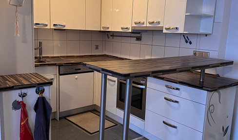 Light, views, well-being - 2.5-room apartment with balcony & elevator, commission-free