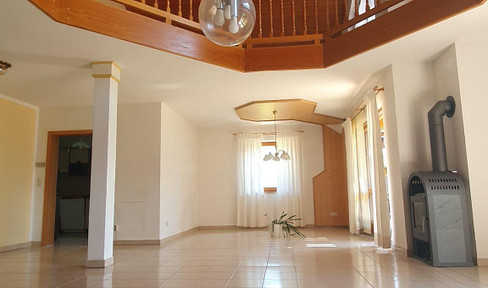 Private sale! Detached house on the edge of the countryside