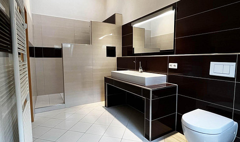 New floor, wellness bathroom, loggia | sunny maisonette | air conditioning & parking space