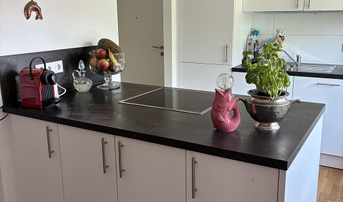 Urbanes Lebensgefühl trifft grüne Oase - Kernsanierte 2- Zimmer- Designwohnung in Bogenhausen