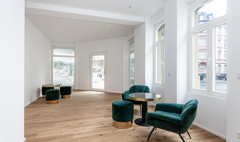 Work at the highest level - Stylish, renovated commercial unit from the owner