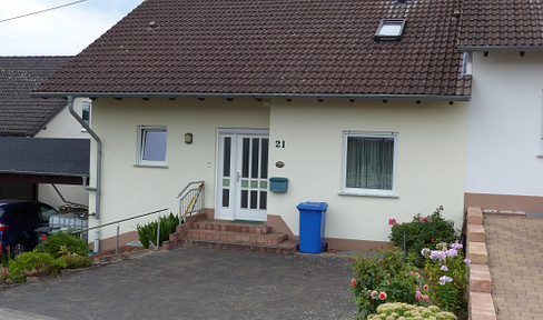 Semi-detached house in Kleinmaischeid