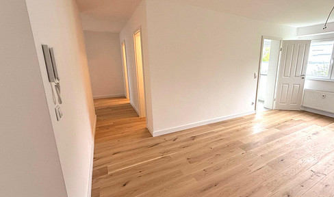FREE OF PROVISION High-quality renovated apartment in top location in Esslingen incl. parking space