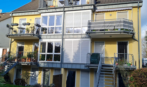 Beautifully designed three-room apartment, well-kept property, south-facing balcony, separate shower room and bathroom