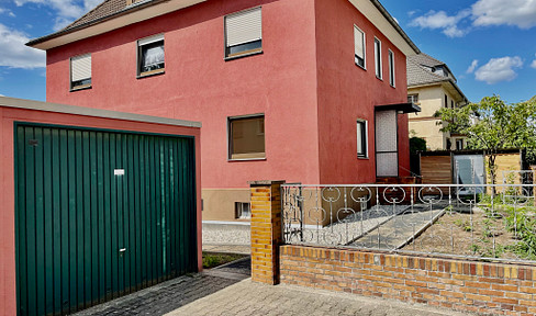 Sunny, in the middle of the city: first occupancy after renovation, balcony, bicycle garage