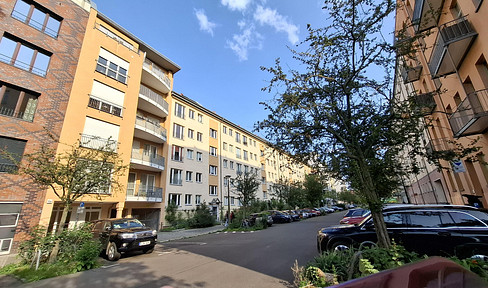 Living with style - 3 rooms & garden in Berlin Mitte near Charité