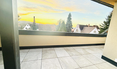 Modern 3-room apartment with roof loggia / first occupancy after renovation / fitted kitchen