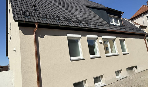 Moderne, großzügige 2-Zimmerwohnung / Erstbezug nach Umbau/ Balkon