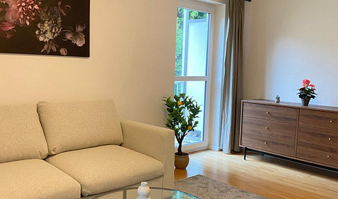 Helle & möblierte 1-Zimmer-Wohnung mit Balkon – Erstbezug nach Sanierung