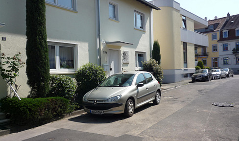 Very well-kept end terraced house with idyllic garden - quiet side street close to the center