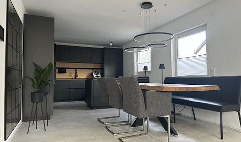 Core-renovated DHH with expansion potential