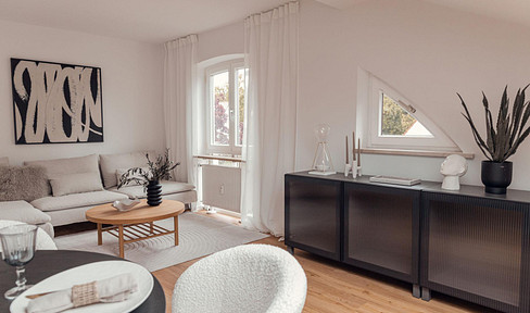 Renovated, modern 3-room attic apartment in DAH-Süd