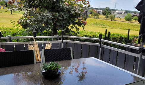 Light-flooded mezzanine apartment - upscale interior with fitted kitchen and balcony
