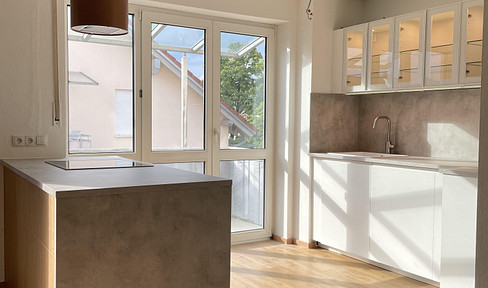 First occupancy after renovation - Friendly gallery apartment with balcony