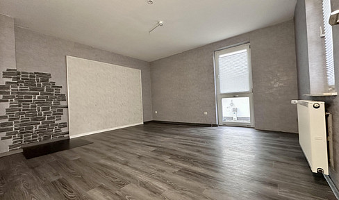 Modernized space miracle (200m²) with fireplace & new standard - 25 min to Kassel