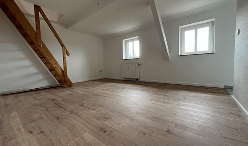 helle 3-Raumwohnung im DG unweit des St. Georg