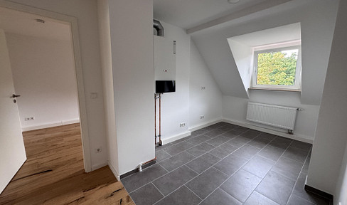 TOP renovated 3-room apartment with direct access to the park!