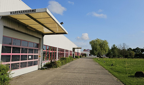 Commission-free: Excellent warehouse and production hall with office building near Ludwigsfelde