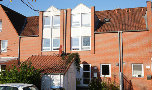 6-room terraced house with secluded garden, fiber optic connection in Bergedorf / Neuallermöhe